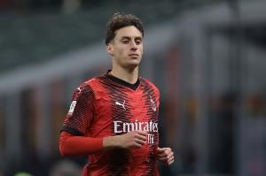 隆戈：克雷莫纳预计本周签下F-泰拉恰诺，交易方式租借+选择买断