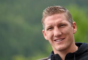 施魏因施泰格：诺伊尔仍能代表德国队，跟他认真谈谈他可能会回归