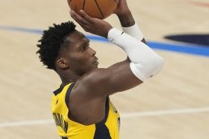 手感不佳！马瑟林上半场6中2得到9分6板1助 还有3失误3犯规