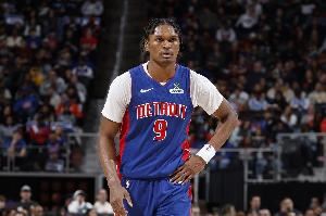 效率很高！奥萨尔24分钟16投9中 砍下19分4助攻&填满数据栏