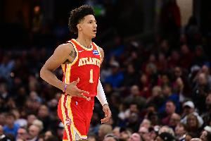 6失误太多了!杰伦·约翰逊14中8&三分5中2拿到21分7板4助